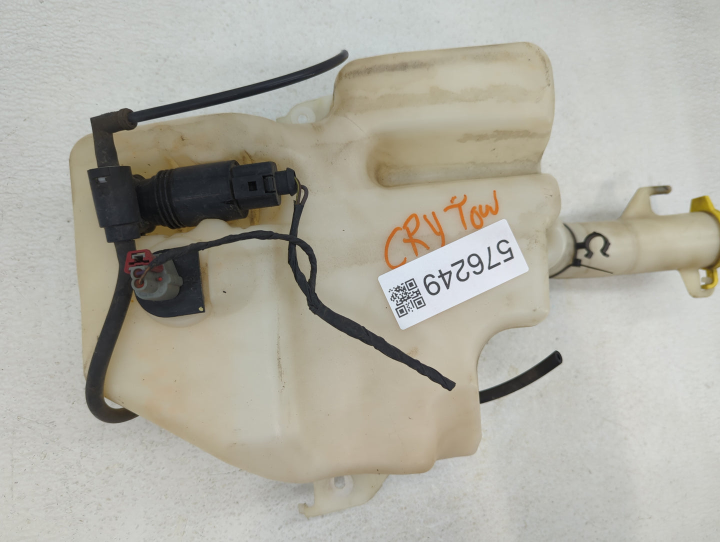 2011 Chrysler Town & Country Windshield Washer Fluid Reservoir Bottle Oem - Oemusedautoparts1.com