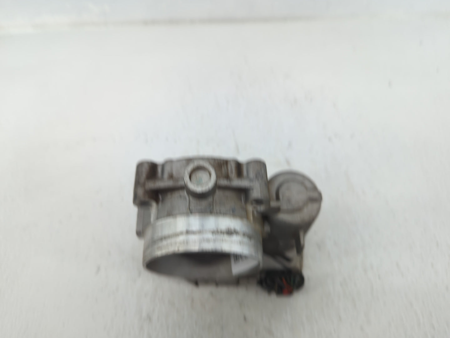 2011-2016 Chrysler Town & Country Throttle Body P/N:05184749AC Fits OEM Used Auto Parts - Oemusedautoparts1.com