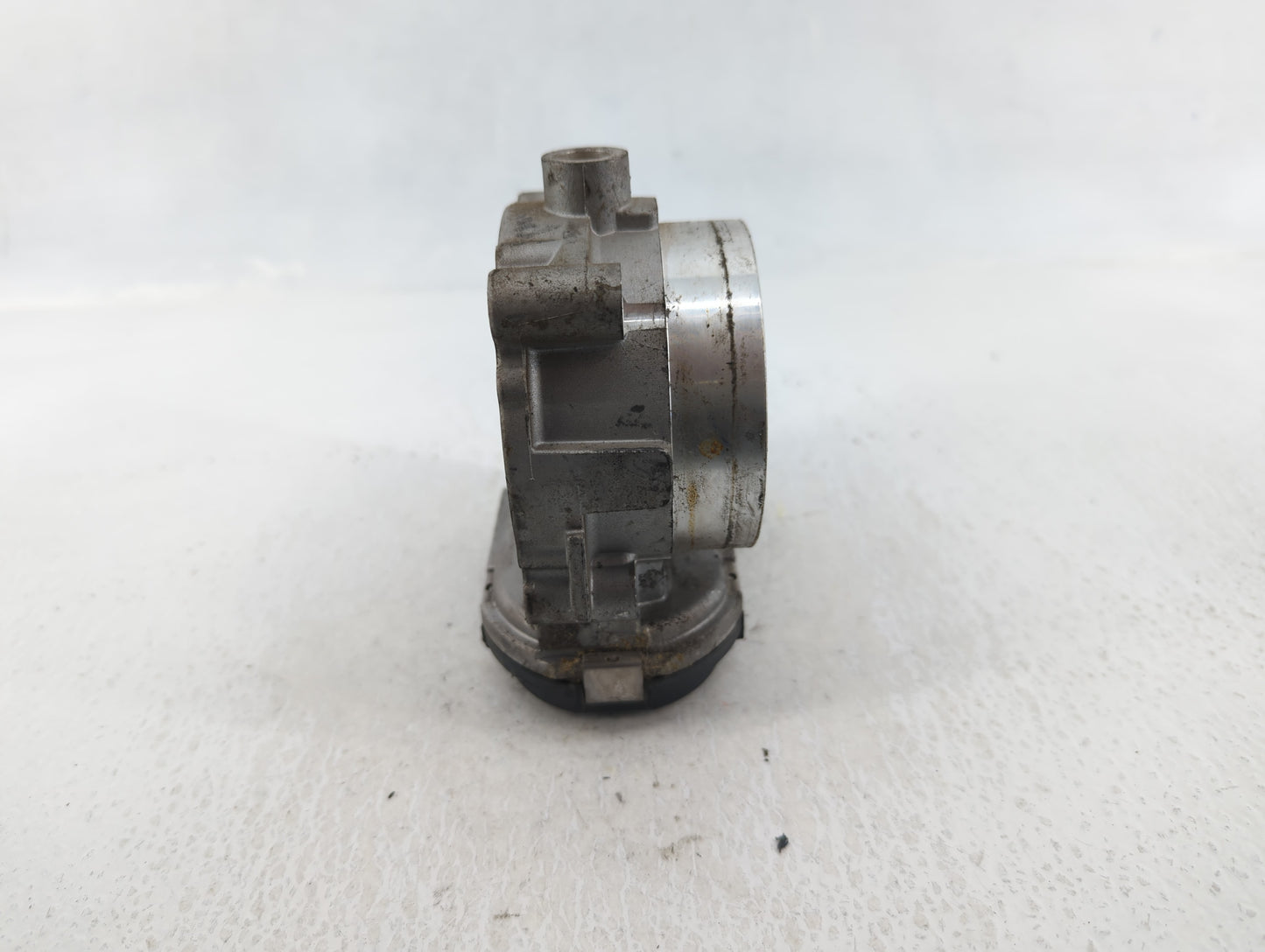 2011-2016 Chrysler Town & Country Throttle Body P/N:05184349AC Fits OEM Used Auto Parts - Oemusedautoparts1.com