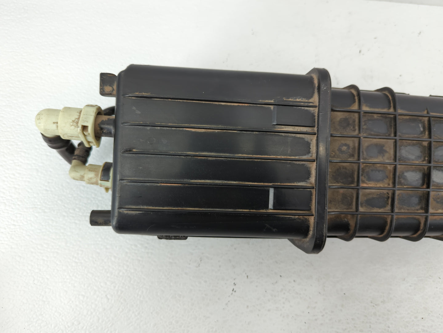 2012 Chrysler Town & Country Fuel Vapor Charcoal Canister - Oemusedautoparts1.com