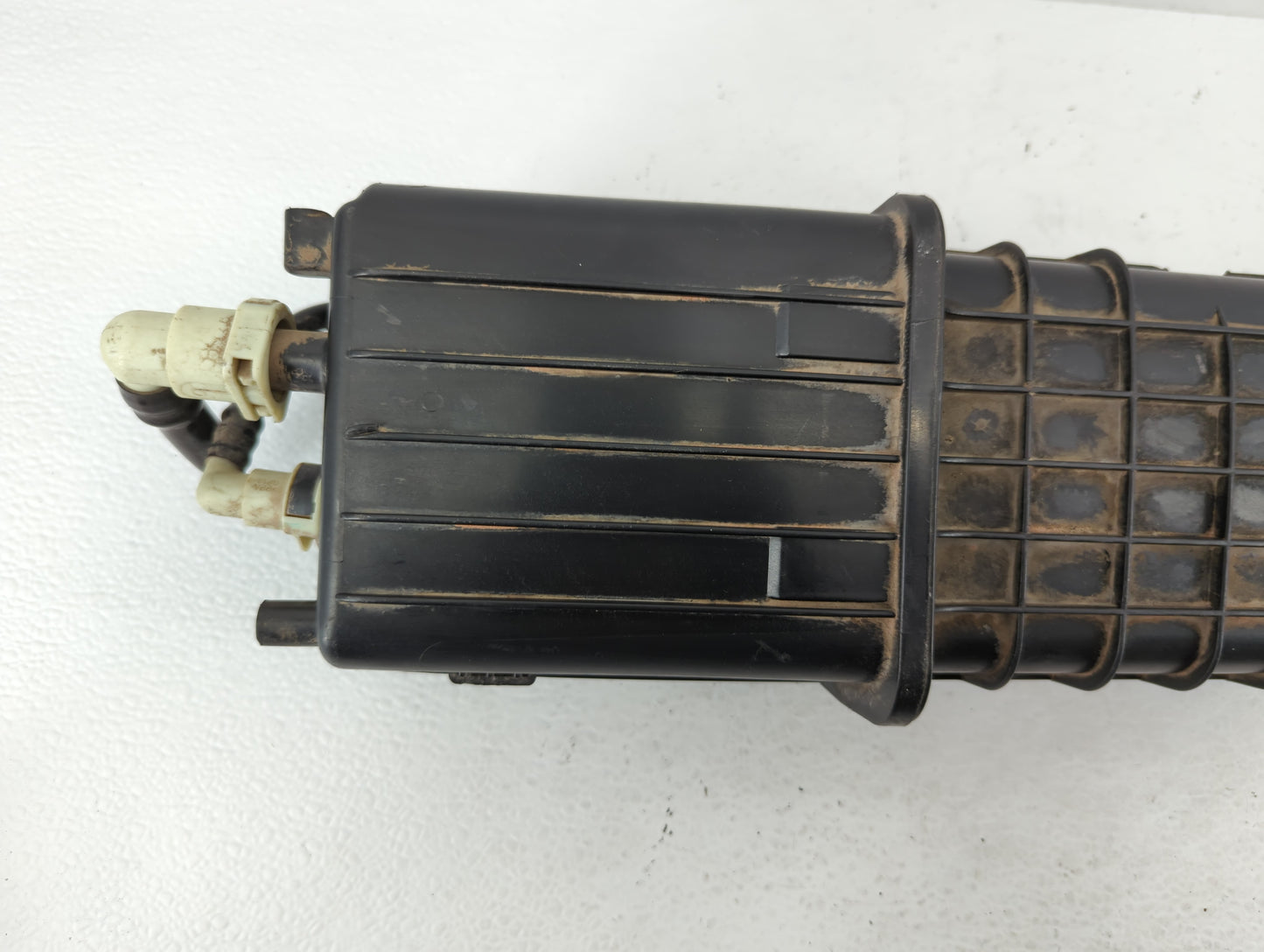 2012 Chrysler Town & Country Fuel Vapor Charcoal Canister - Oemusedautoparts1.com