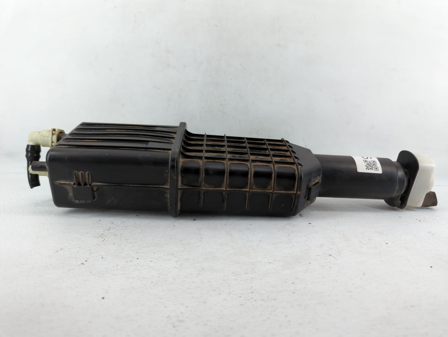 2012 Chrysler Town & Country Fuel Vapor Charcoal Canister - Oemusedautoparts1.com