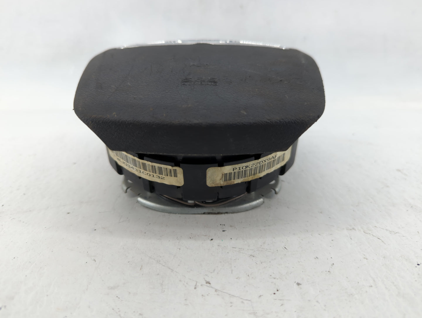 2011-2012 Chrysler Town & Country Air Bag Driver Left Steering Wheel Mounted P/N:1QK22DX9AF 2575110 Fits Fits 2011 2012 OEM 