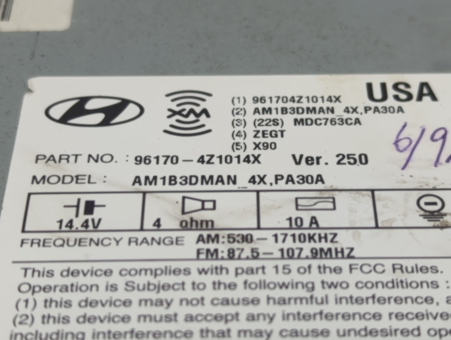 2012 Chrysler Town & Country Radio AM FM Cd Player Receiver Replacement P/N:96170-4Z1014X Fits OEM Used Auto Parts - Oemused