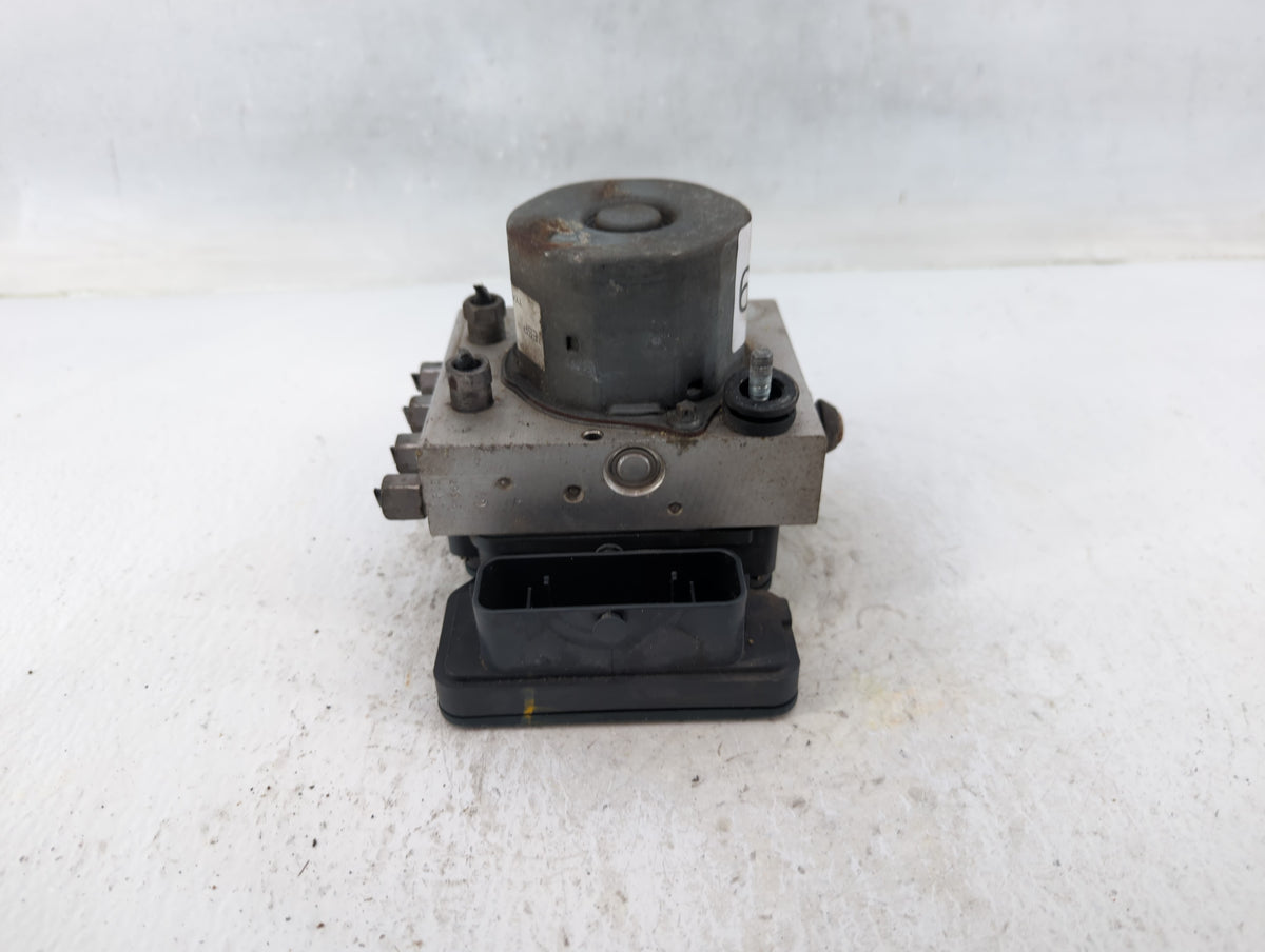 2012 Chrysler Town & Country Anti-Lock Brake ABS Pump Module Actuator OEM P/N:P05154911AE Fits OEM Used Auto Parts - Oemused