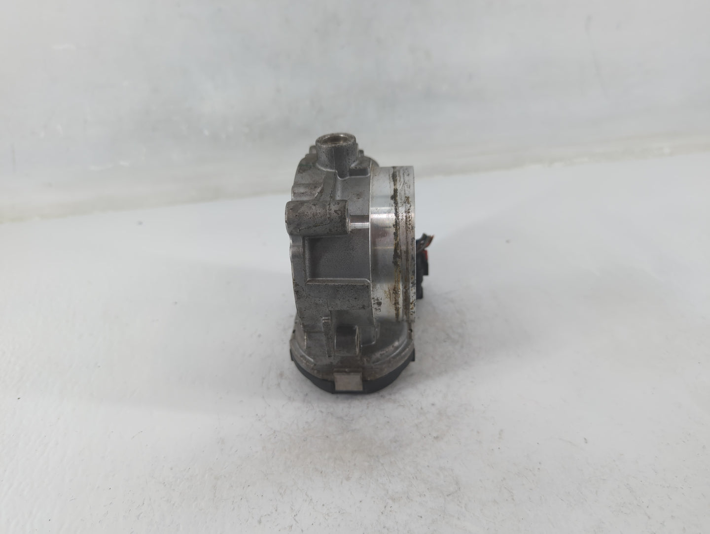 2011-2016 Chrysler Town & Country Throttle Body P/N:0 280 750 570 05184349AC Fits OEM Used Auto Parts - Oemusedautoparts1.co