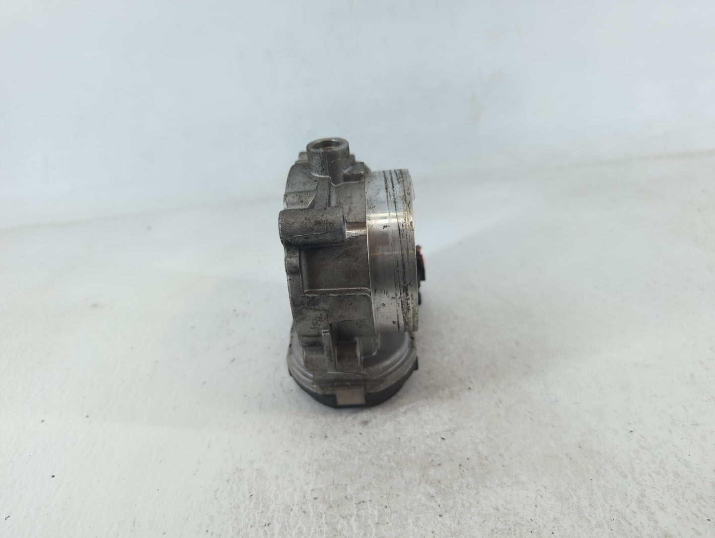 2011-2016 Chrysler Town & Country Throttle Body P/N:0 280 750 570 05184349AC Fits OEM Used Auto Parts - Oemusedautoparts1.co