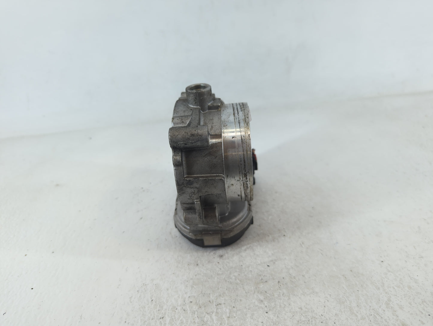 2011-2016 Chrysler Town & Country Throttle Body P/N:0 280 750 570 05184349AC Fits OEM Used Auto Parts - Oemusedautoparts1.co