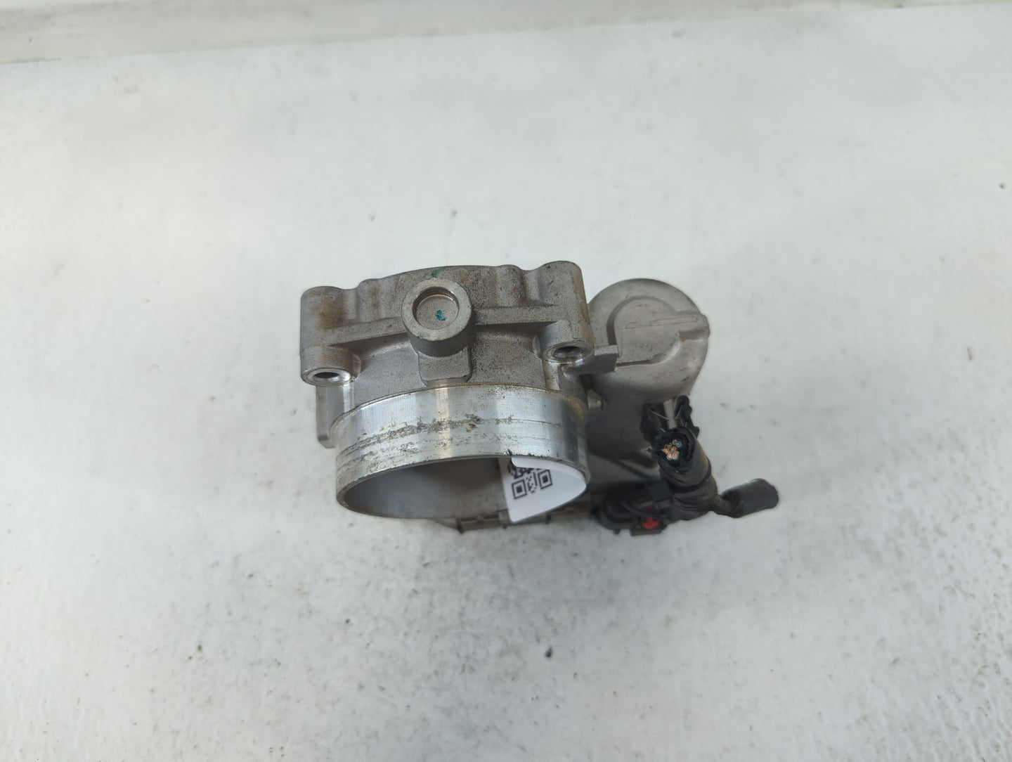 2011-2016 Chrysler Town & Country Throttle Body P/N:05184349AC Fits OEM Used Auto Parts - Oemusedautoparts1.com