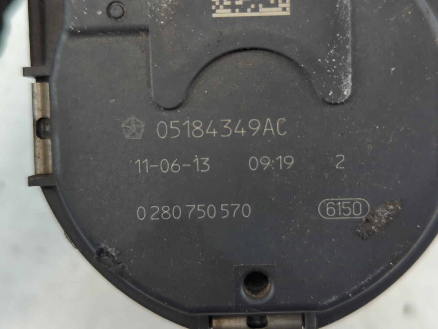 2011-2016 Chrysler Town & Country Throttle Body P/N:05184349AC Fits OEM Used Auto Parts - Oemusedautoparts1.com