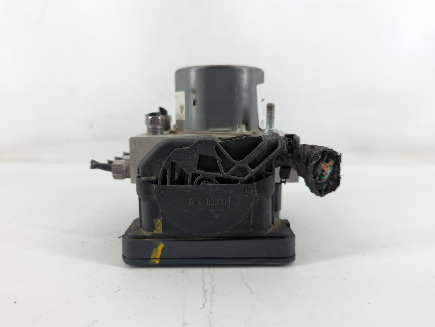 2012 Chrysler Town & Country ABS Pump Control Module Replacement P/N:269 506 05154911AE Fits OEM Used Auto Parts - Oemusedau