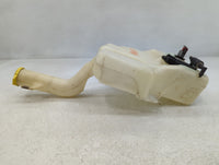 2011 Chrysler Town & Country Windshield Washer Fluid Reservoir Bottle Oem - Oemusedautoparts1.com