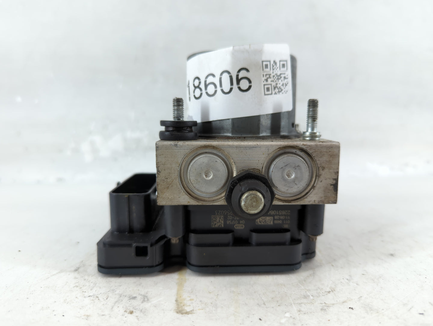 2012 Chrysler Town & Country ABS Pump Control Module Replacement P/N:P05154911AD Fits OEM Used Auto Parts - Oemusedautoparts