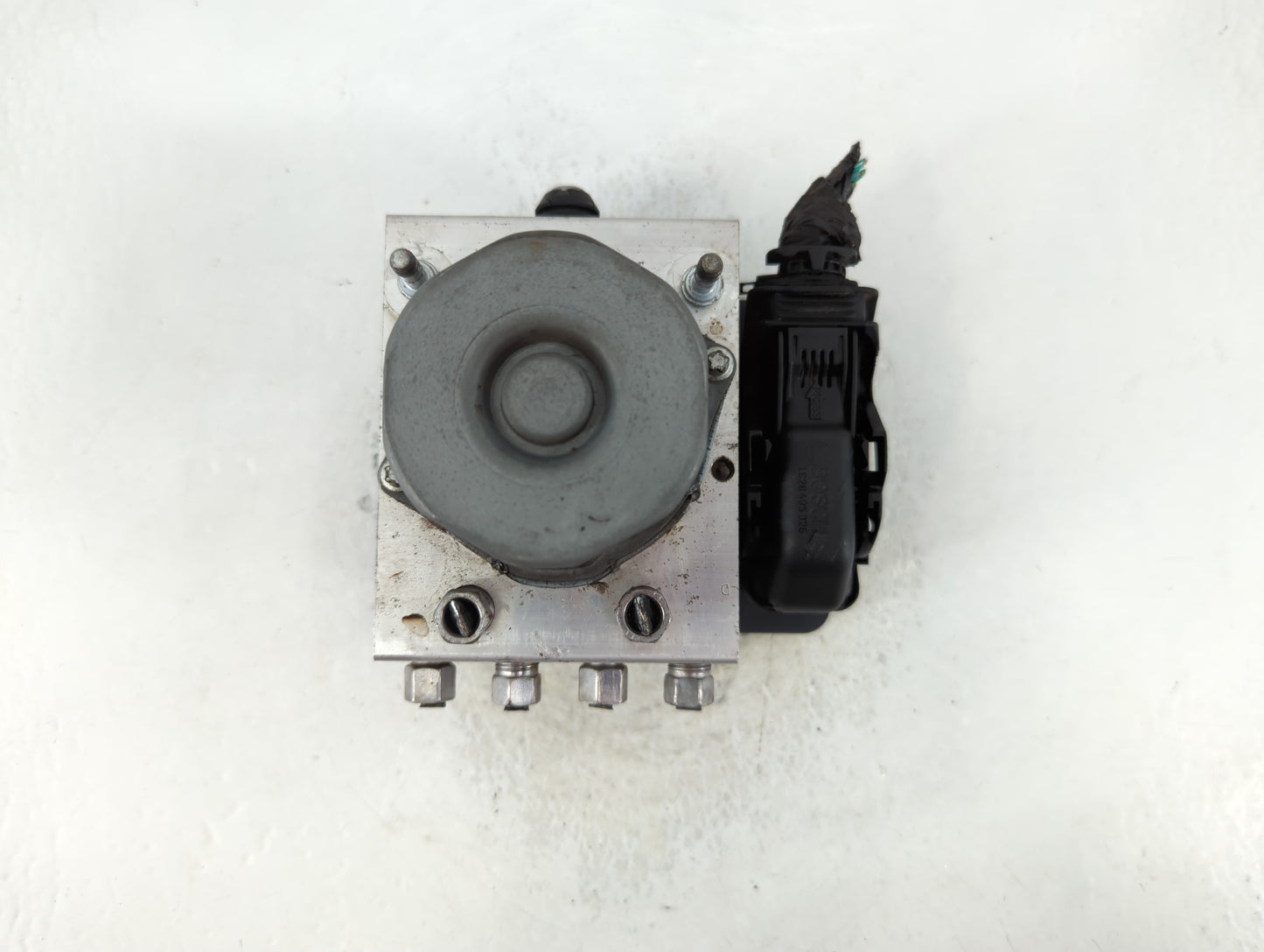 2012 Chrysler Town & Country ABS Pump Control Module Replacement P/N:P05154911AE Fits OEM Used Auto Parts - Oemusedautoparts