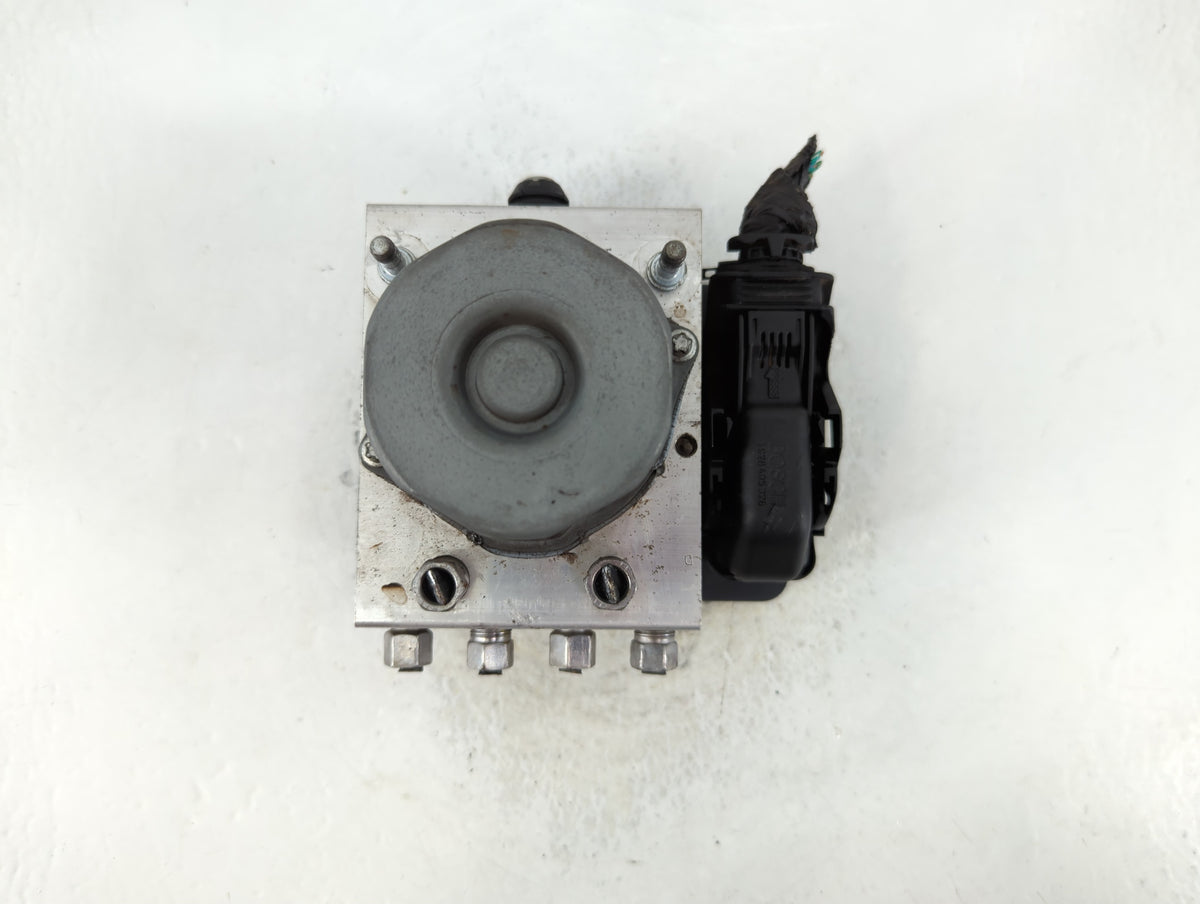 2012 Chrysler Town & Country Anti-Lock Brake ABS Pump Module Actuator OEM P/N:P05154911AE Fits OEM Used Auto Parts - Oemused