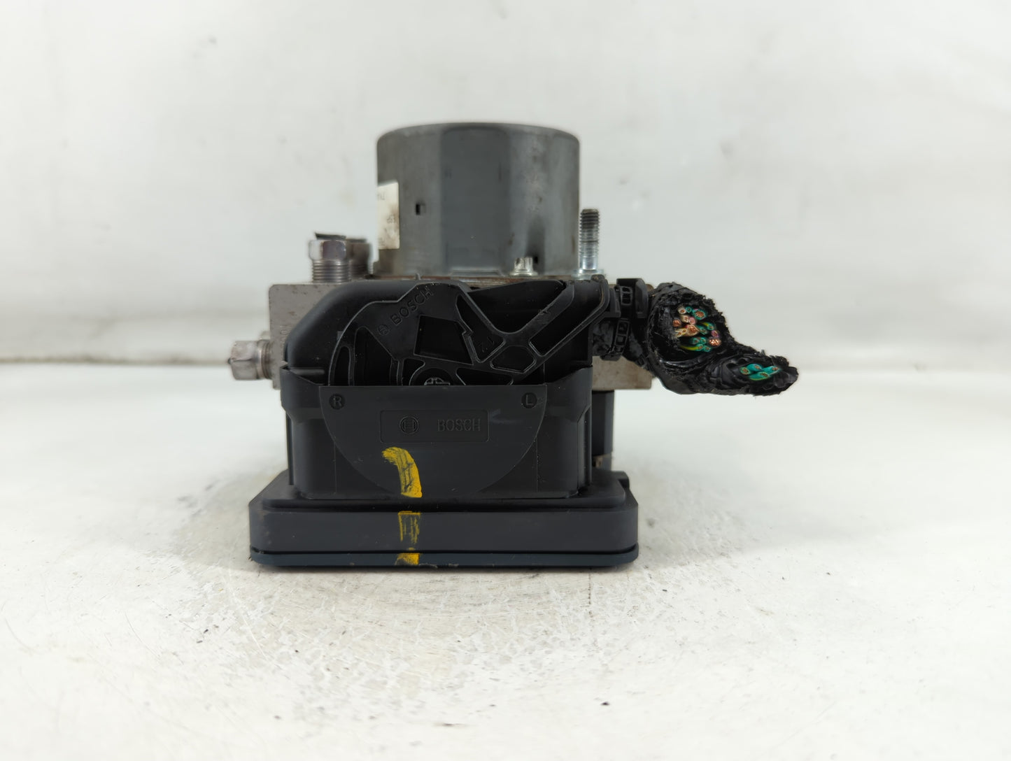 2012 Chrysler Town & Country ABS Pump Control Module Replacement P/N:P05154911AE Fits OEM Used Auto Parts - Oemusedautoparts