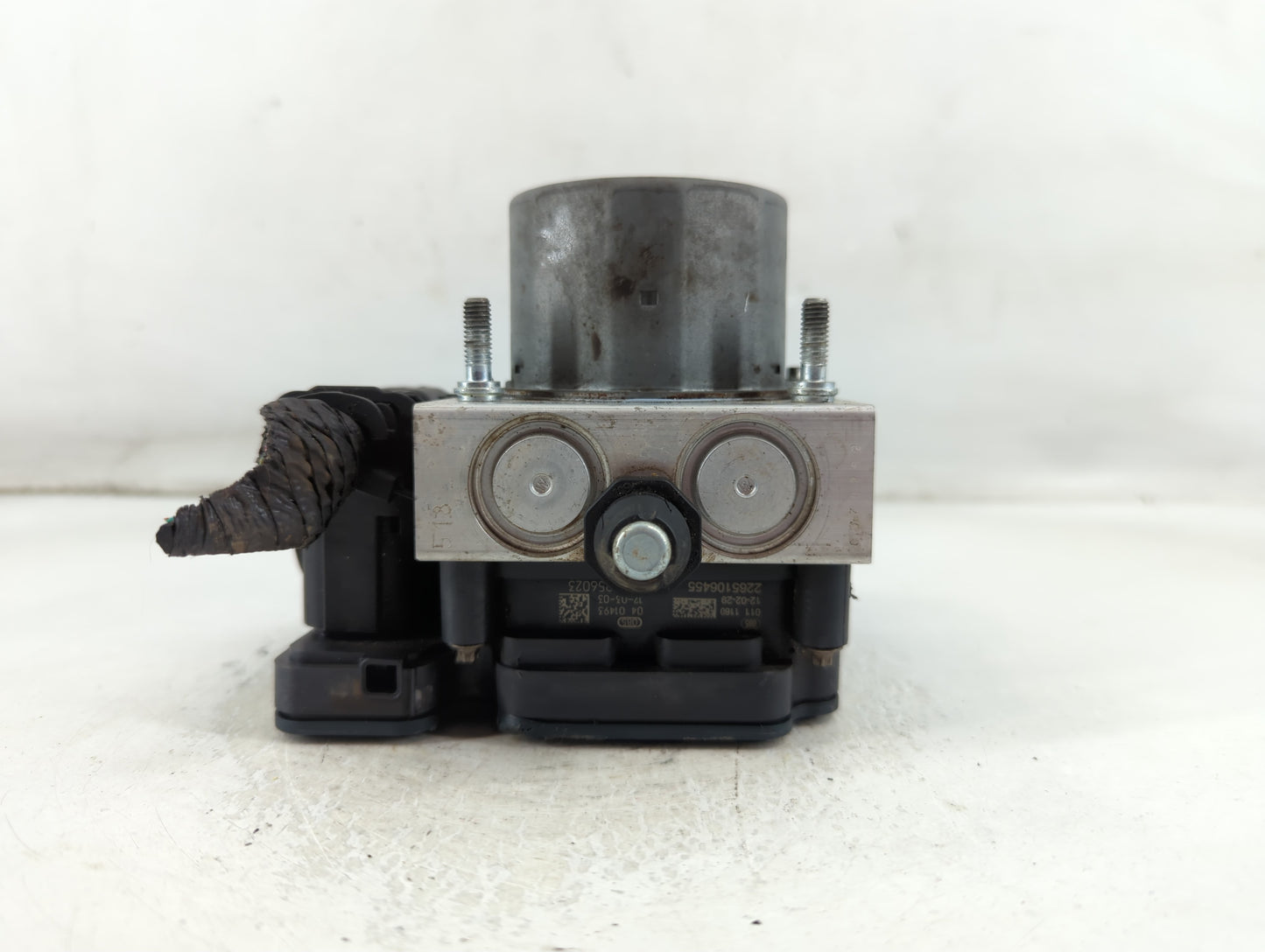 2012 Chrysler Town & Country ABS Pump Control Module Replacement P/N:P05154911AE Fits OEM Used Auto Parts - Oemusedautoparts