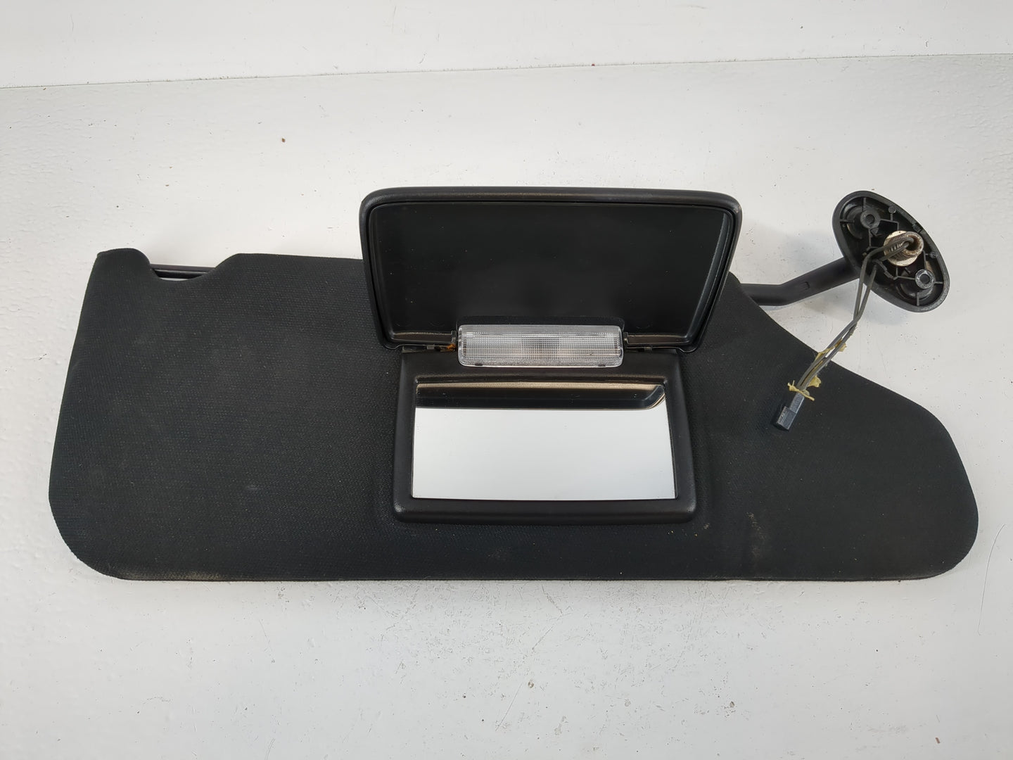 2011-2014 Dodge Avenger Sun Visor Shade Replacement Passenger Right Mirror Fits Fits 2011 2012 2013 2014 OEM Used Auto Parts