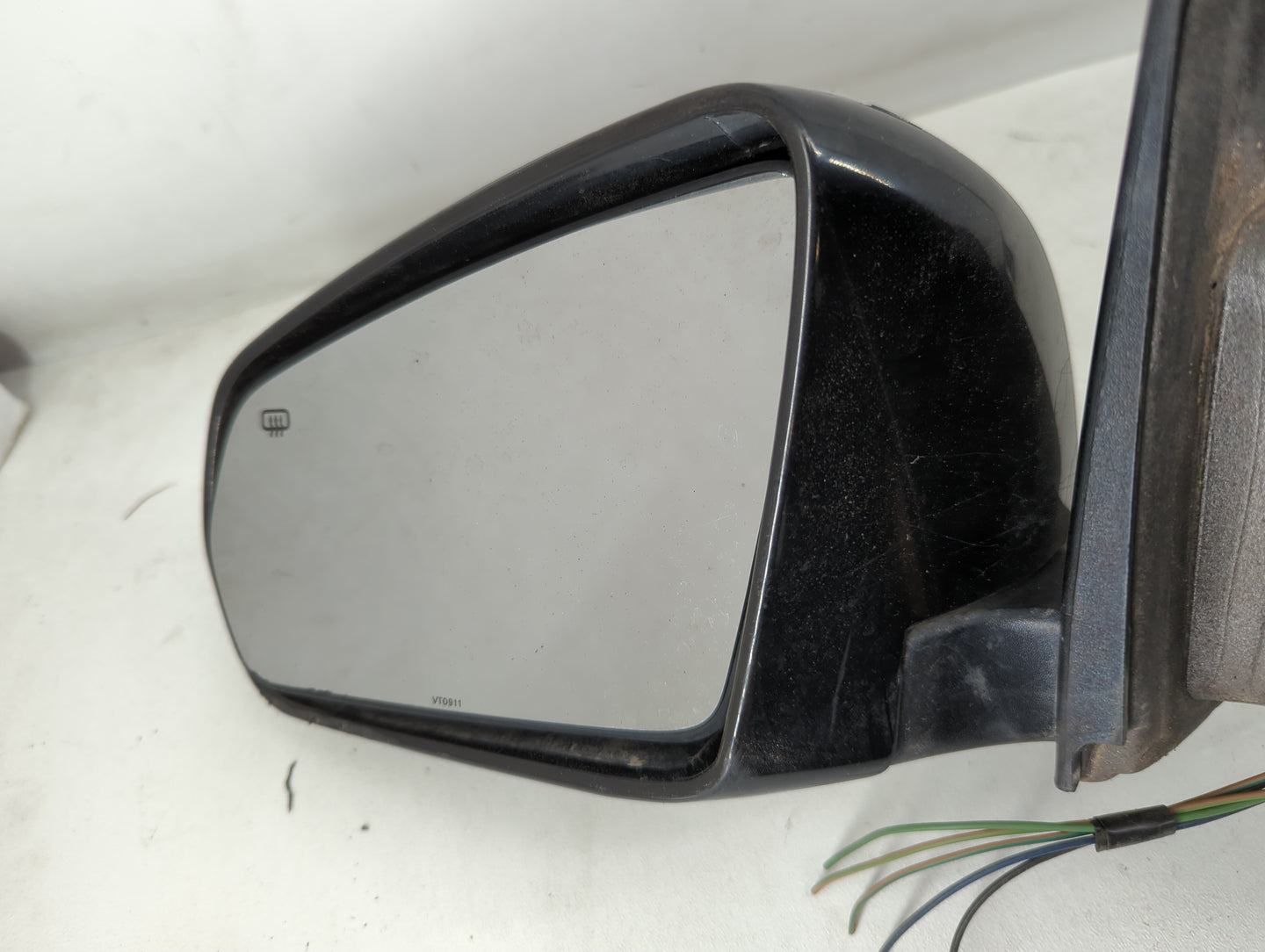 2013-2014 Dodge Avenger Driver Side View Mirror - Left Door Mirror OEM Used - Oemusedautoparts1.com