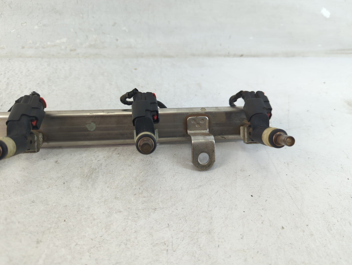 2012 Dodge Avenger Fuel Injectors P/N:04627355AA Fits OEM Used Auto Parts - Oemusedautoparts1.com