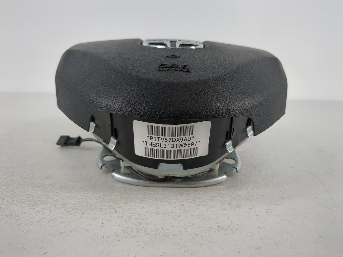 2011-2014 Dodge Avenger Air Bag Driver Left Steering Wheel Mounted P/N:P1TV57DX9AD Fits Fits 2011 2012 2013 2014 OEM Used Au