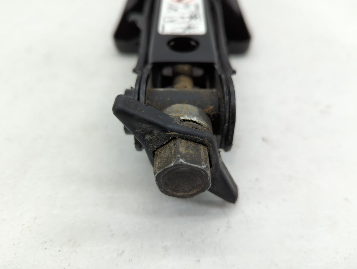2012 Dodge Avenger Spare Scissor Car Jack 1112412 - Oemusedautoparts1.com