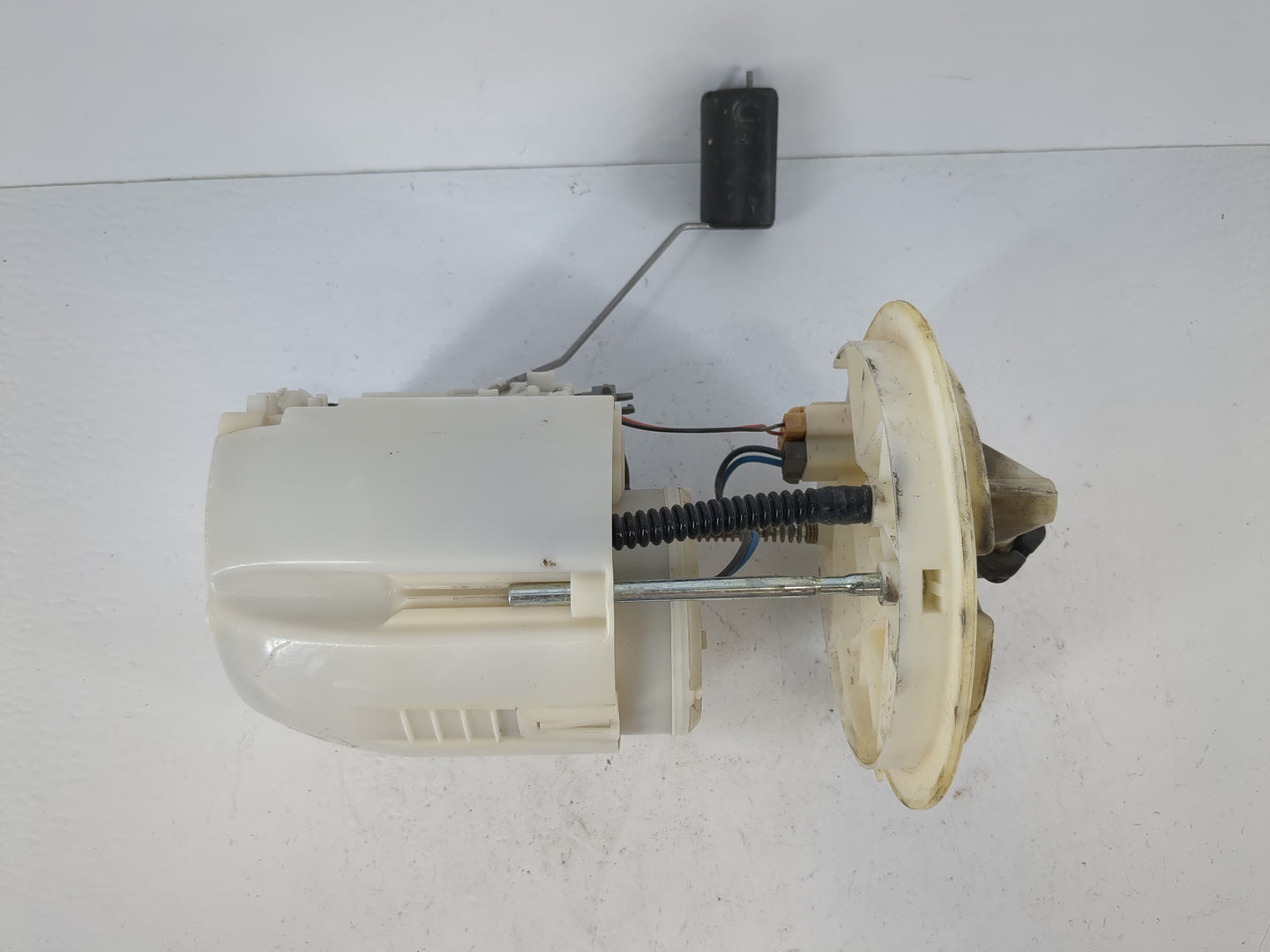 2008-2014 Dodge Avenger Electrical Gas Fuel Pump Assembly - Oemusedautoparts1.com