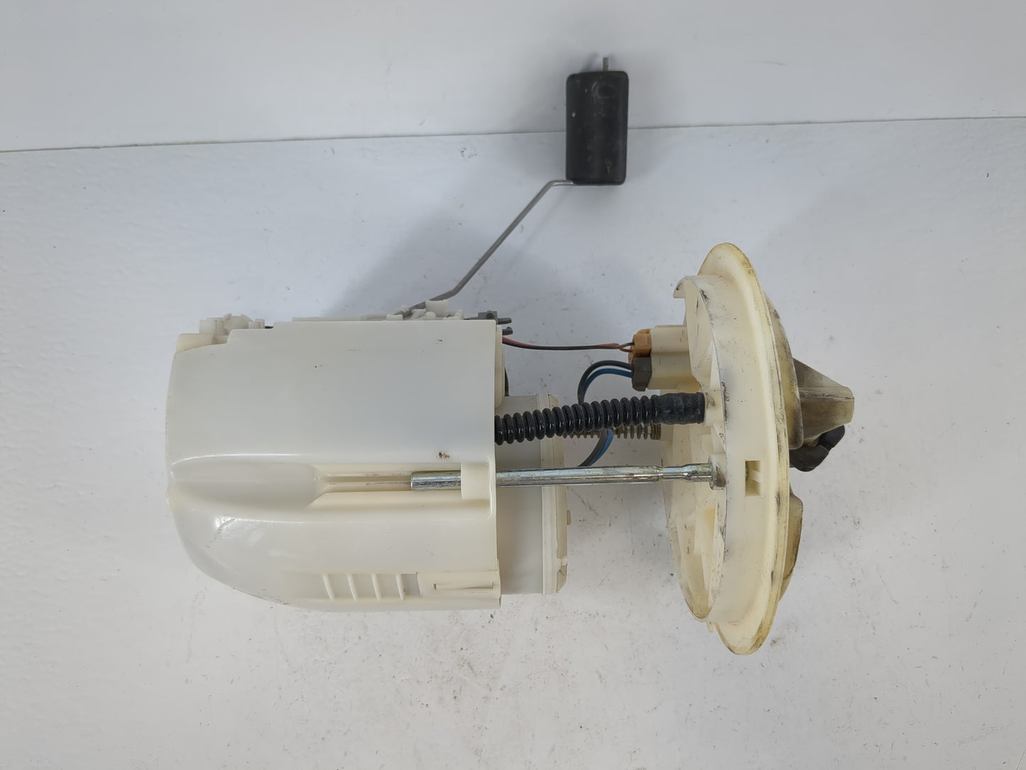 2008-2014 Dodge Avenger Electrical Gas Fuel Pump Assembly - Oemusedautoparts1.com