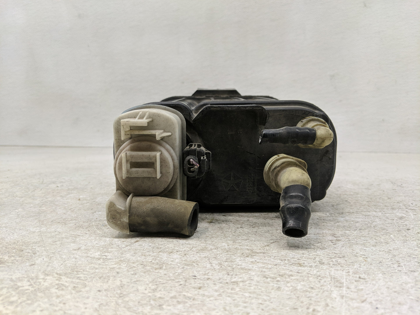 2012 Dodge Avenger Fuel Vapor Charcoal Canister 1261147 - Oemusedautoparts1.com