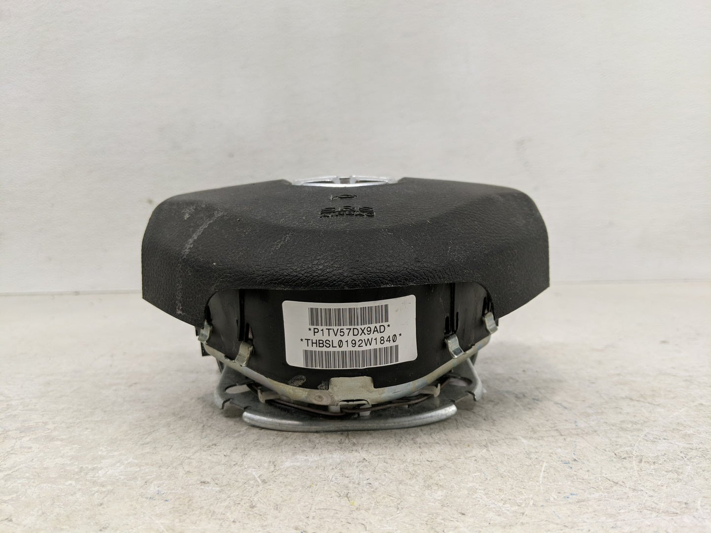 2011-2014 Dodge Avenger Air Bag Driver Left Steering Wheel Mounted Fits Fits 2011 2012 2013 2014 OEM Used Auto Parts - Oemus