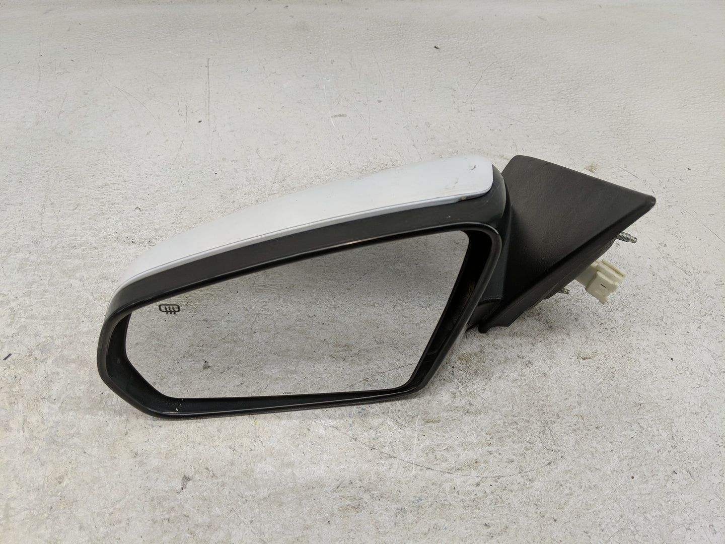 2013-2014 Dodge Avenger Side Mirror Replacement Driver Left View Door Mirror Fits Fits 2013 2014 OEM Used Auto Parts - Oemus