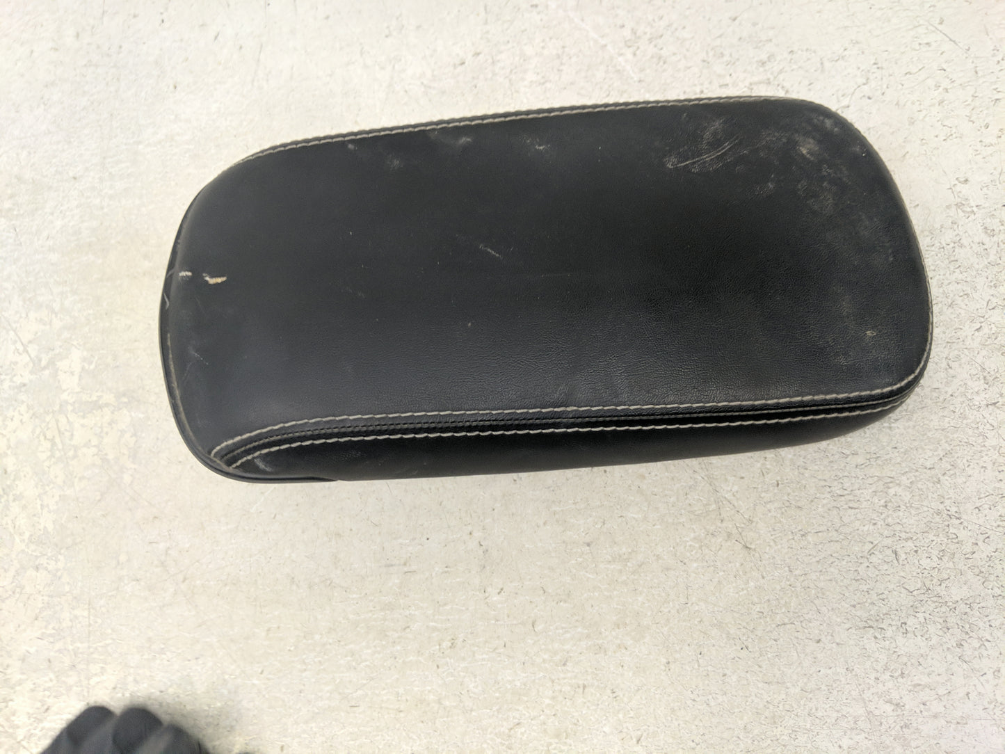 2012 Dodge Avenger Center Console Armrest Cover Lid Fits OEM Used Auto Parts - Oemusedautoparts1.com