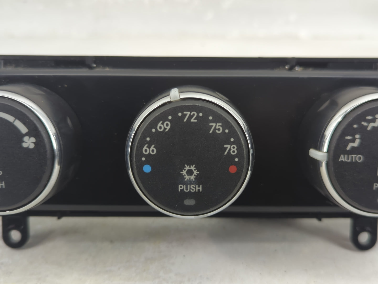 2008-2014 Dodge Avenger Climate Control Module Temperature AC/Heater Replacement P/N:55111888AH Fits OEM Used Auto Parts - O