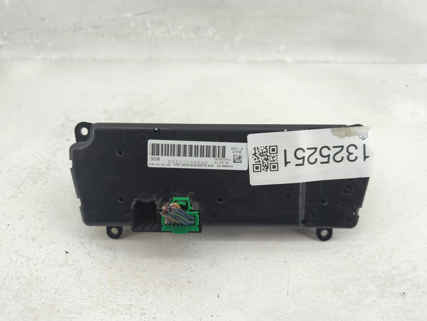2008-2014 Dodge Avenger Climate Control Module Temperature AC/Heater Replacement P/N:55111888AH Fits OEM Used Auto Parts - O