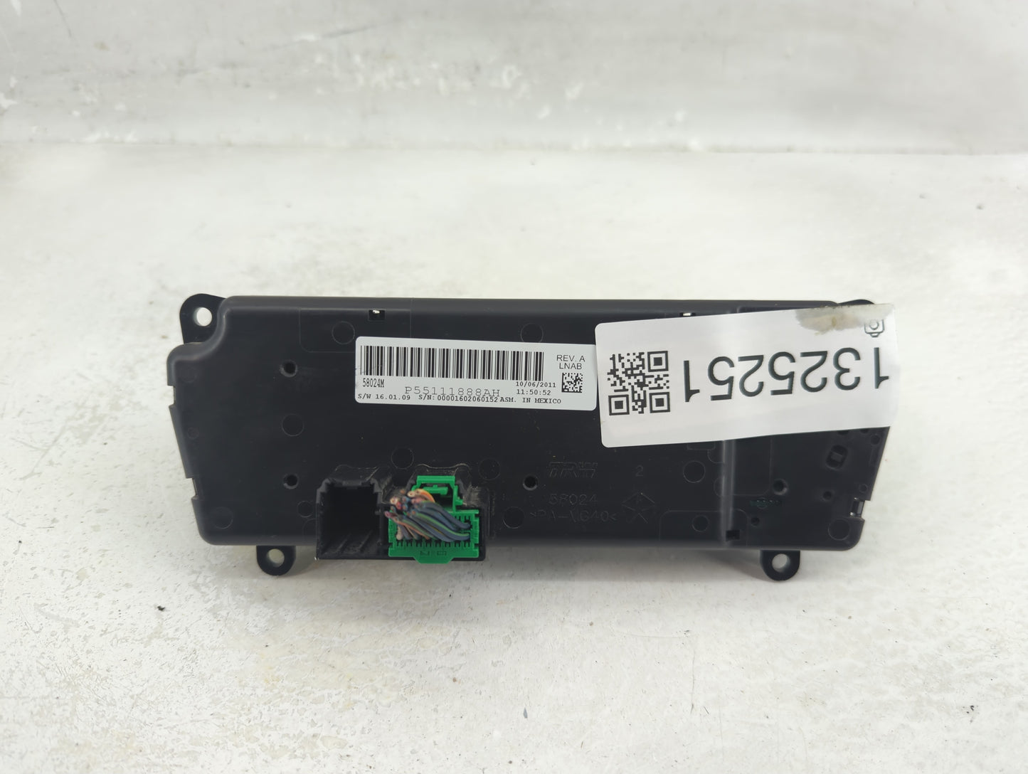 2008-2014 Dodge Avenger Climate Control Module Temperature AC/Heater Replacement P/N:55111888AH Fits OEM Used Auto Parts - O