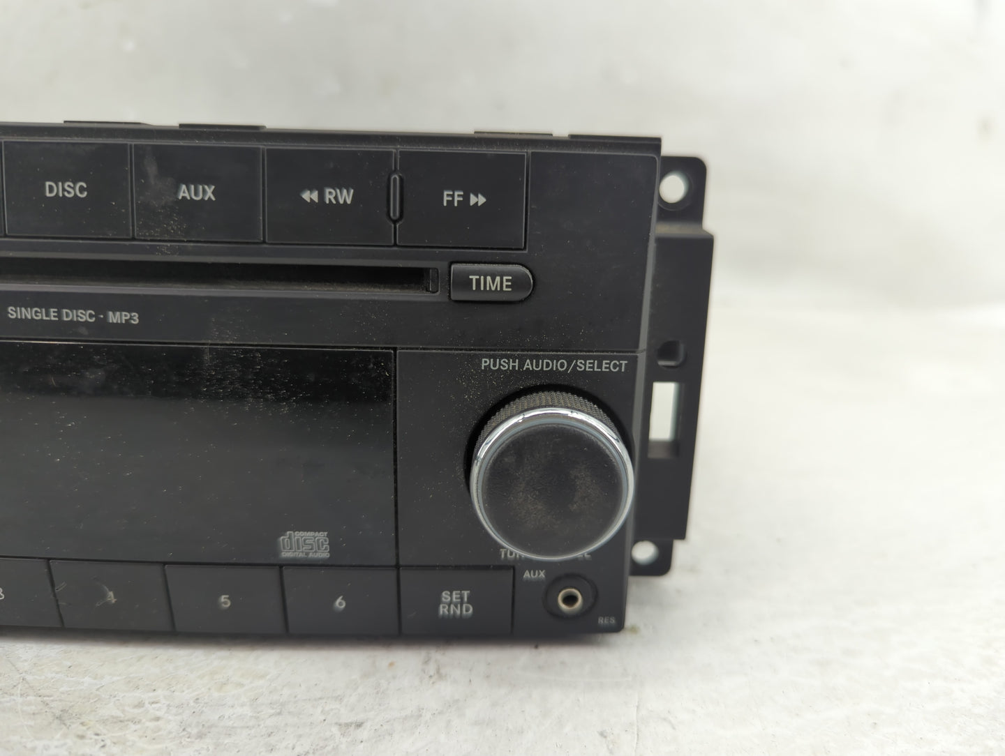 2011-2012 Dodge Avenger Radio AM FM Cd Player Receiver Replacement P/N:P05091222AD Fits Fits 2011 2012 OEM Used Auto Parts -