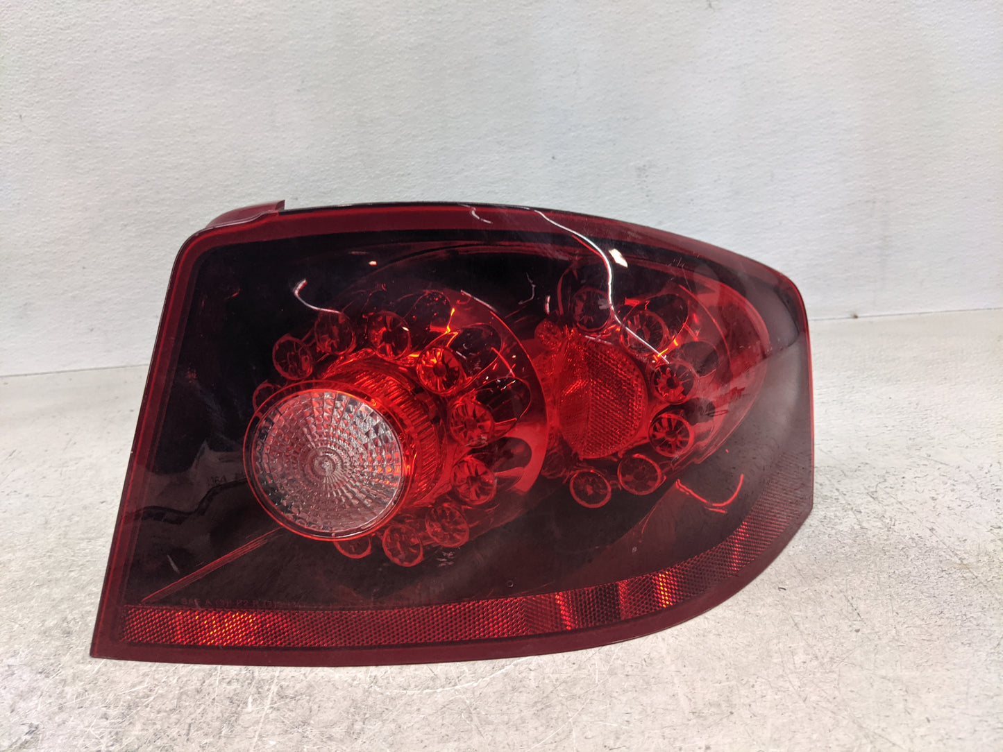 2011-2014 Dodge Avenger Tail Light Assembly Passenger Right OEM Fits Fits 2011 2012 2013 2014 OEM Used Auto Parts - Oemuseda