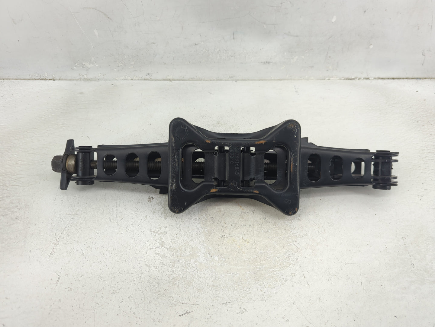 2012 Dodge Avenger Spare Scissor Car Jack - Oemusedautoparts1.com