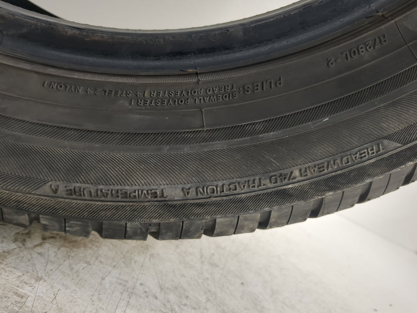 Used Tire 225/556R17 YOKOHAMA YK-GTX ALL SEASON 101V - Tread Depth 9/32 - Oemusedautoparts1.com