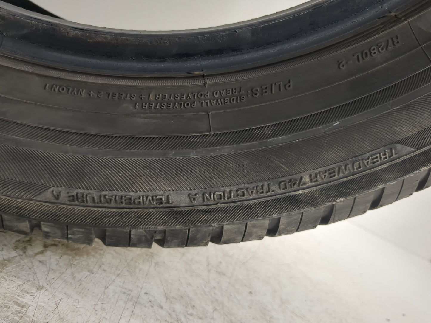 Used Tire 225/556R17 YOKOHAMA YK-GTX ALL SEASON 101V - Tread Depth 9/32 - Oemusedautoparts1.com