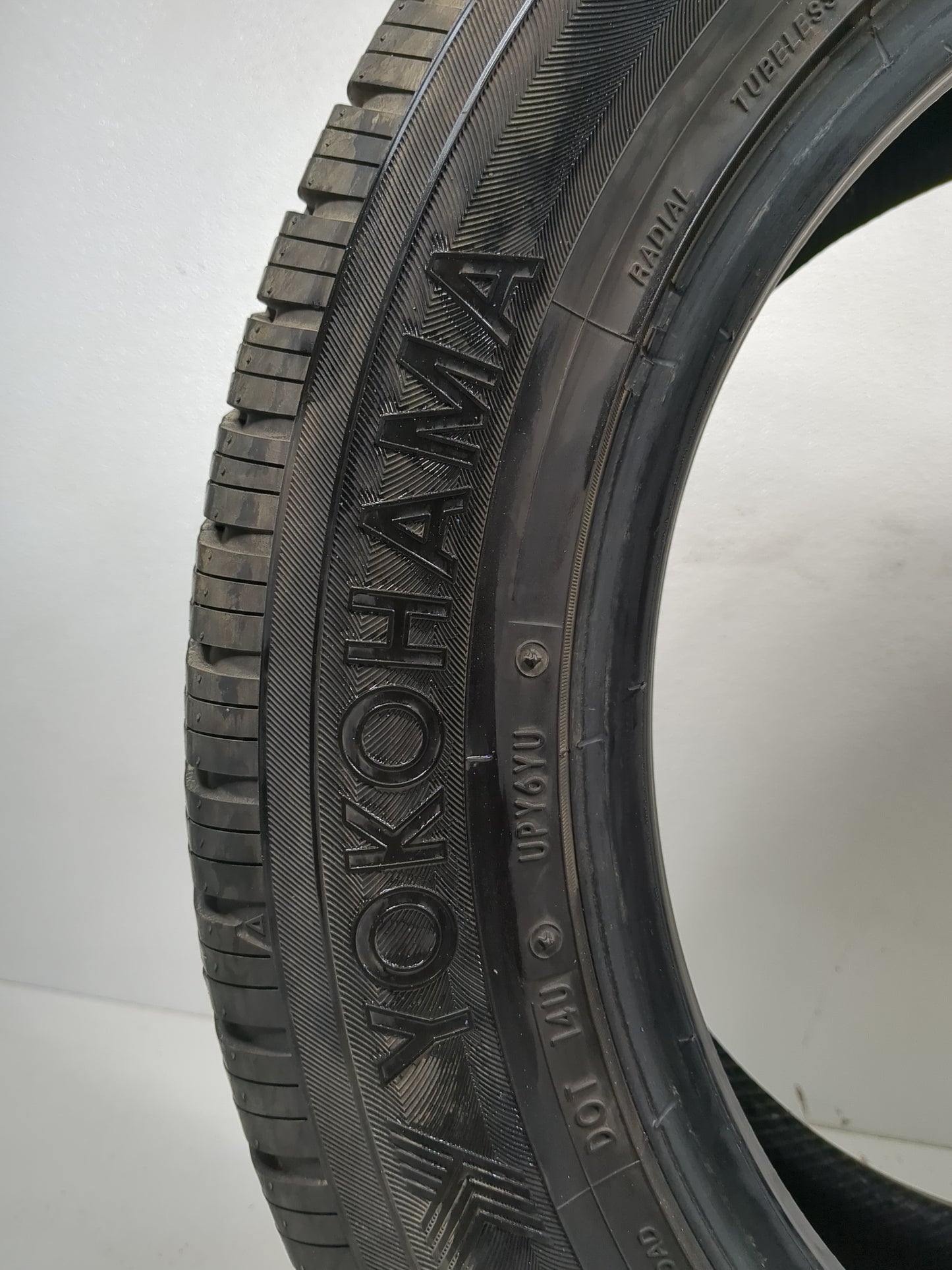 Used Tire 225/55R17 YOKOHAMA YK-GTX 101V - Tread Depth 9/32 - Oemusedautoparts1.com