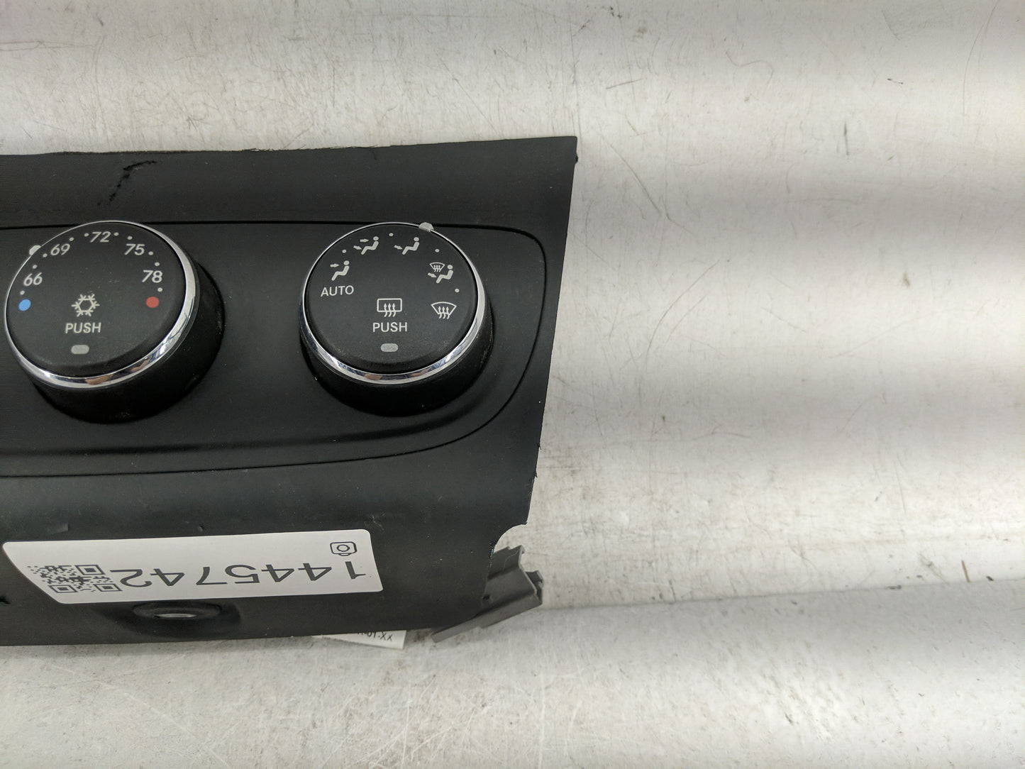 2010-2014 Dodge Avenger Climate Control Module Temperature AC/Heater Replacement P/N:P55111888AH 55111888AH Fits OEM Used Au