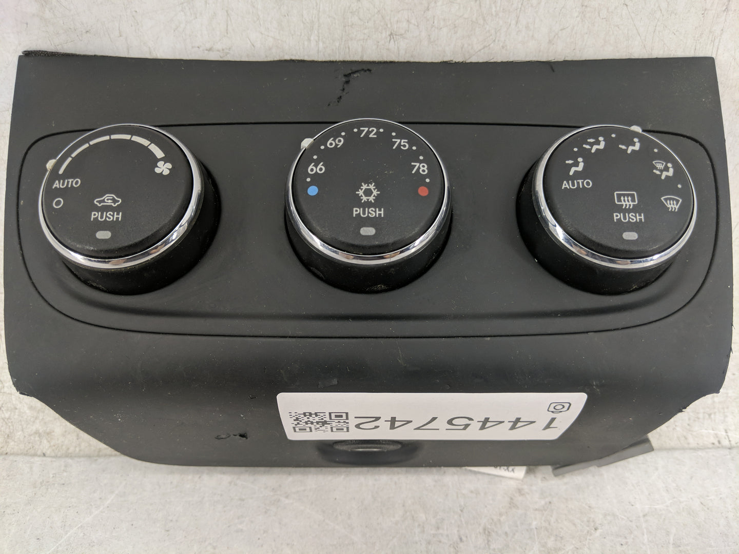 2010-2014 Dodge Avenger Climate Control Module Temperature AC/Heater Replacement P/N:P55111888AH 55111888AH Fits OEM Used Au