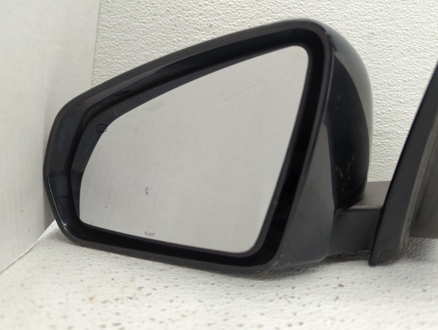 2013-2014 Dodge Avenger Driver Side View Mirror - Left Door Mirror OEM Used - Oemusedautoparts1.com