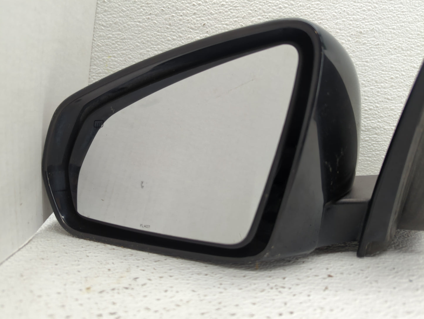 2013-2014 Dodge Avenger Driver Side View Mirror - Left Door Mirror OEM Used - Oemusedautoparts1.com