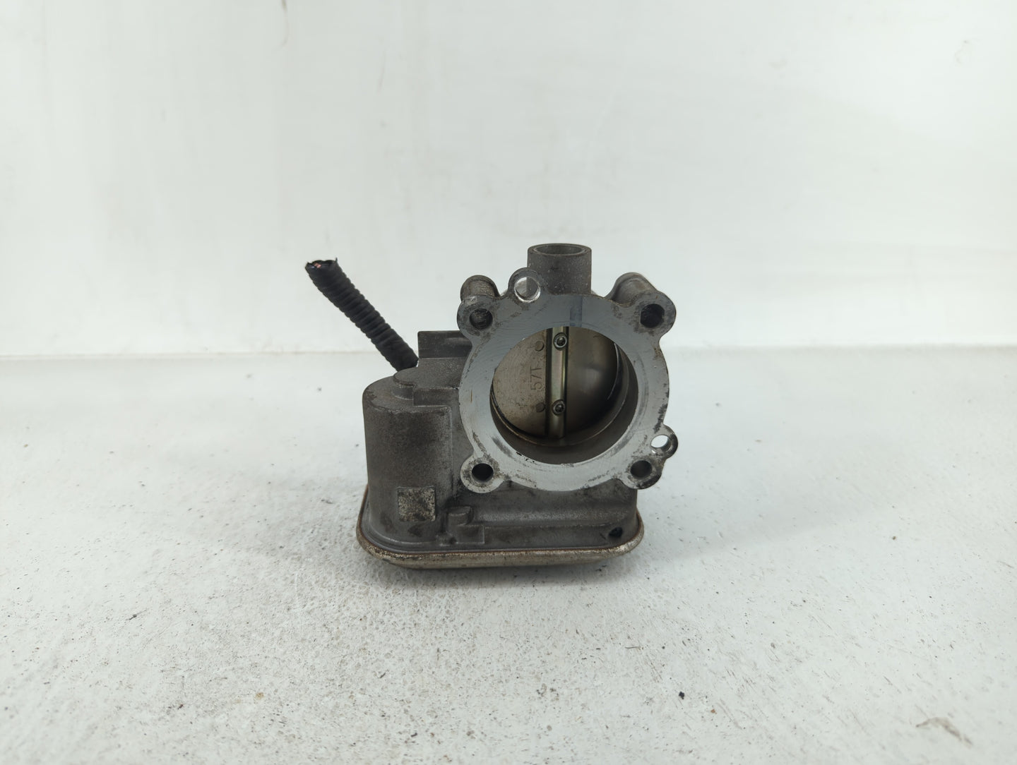 2008-2014 Dodge Avenger Throttle Body P/N:542909035AB 04891735AC Fits OEM Used Auto Parts - Oemusedautoparts1.com