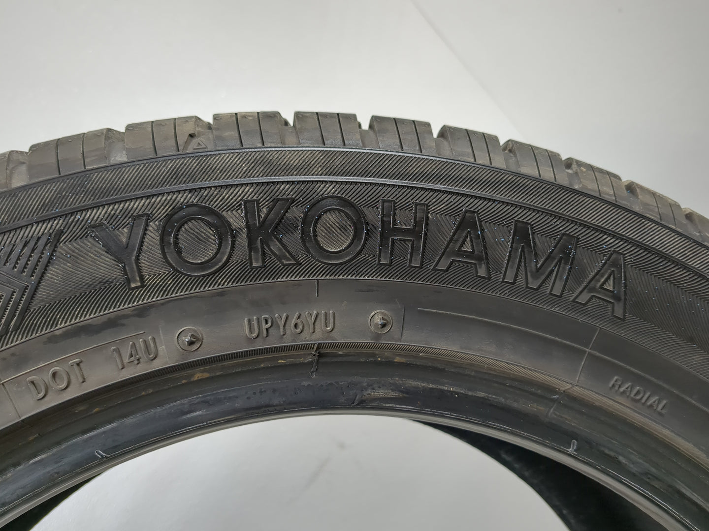 Used Tire 255/55R17 YOKOHAMA YK-GTX ALL SEASON 101V - Tread Depth 9/32 - Oemusedautoparts1.com