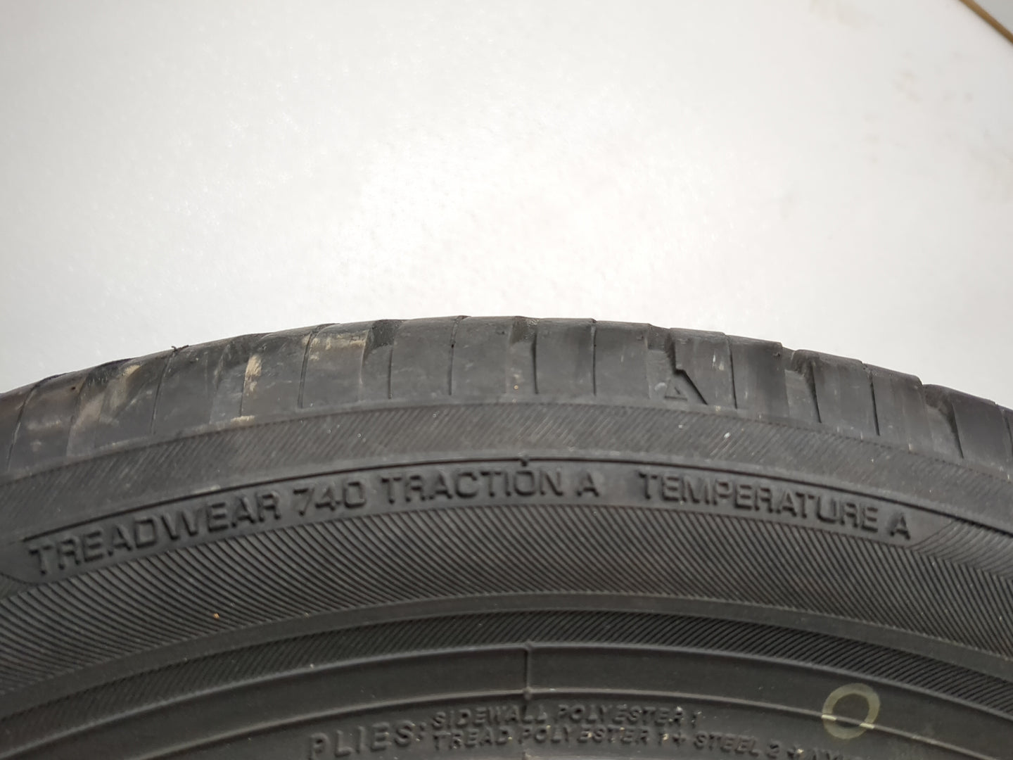 Used Tire 255/55R17 YOKOHAMA YK-GTX ALL SEASON 101V - Tread Depth 9/32 - Oemusedautoparts1.com