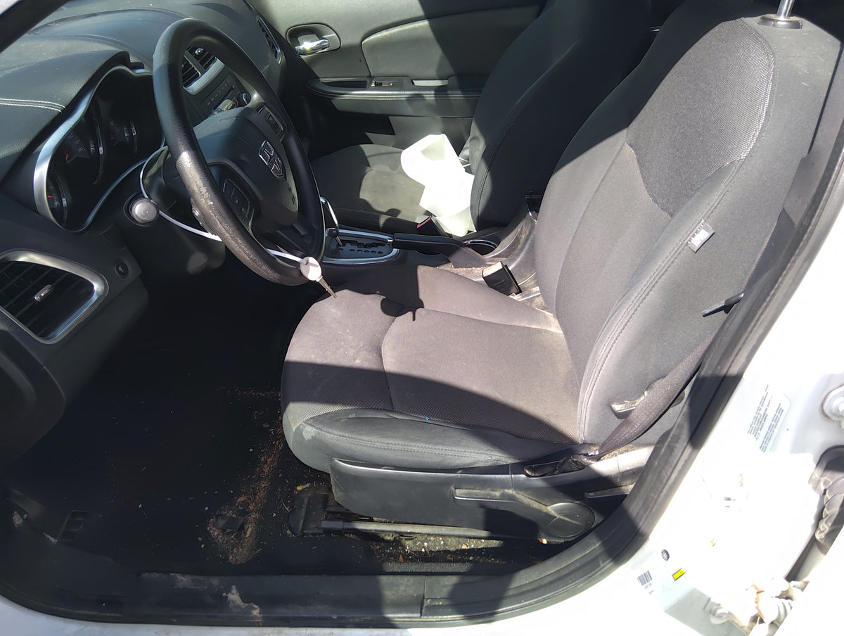 2011-2014 Dodge Avenger Driver Front Seat Oem 5047934 - Oemusedautoparts1.com