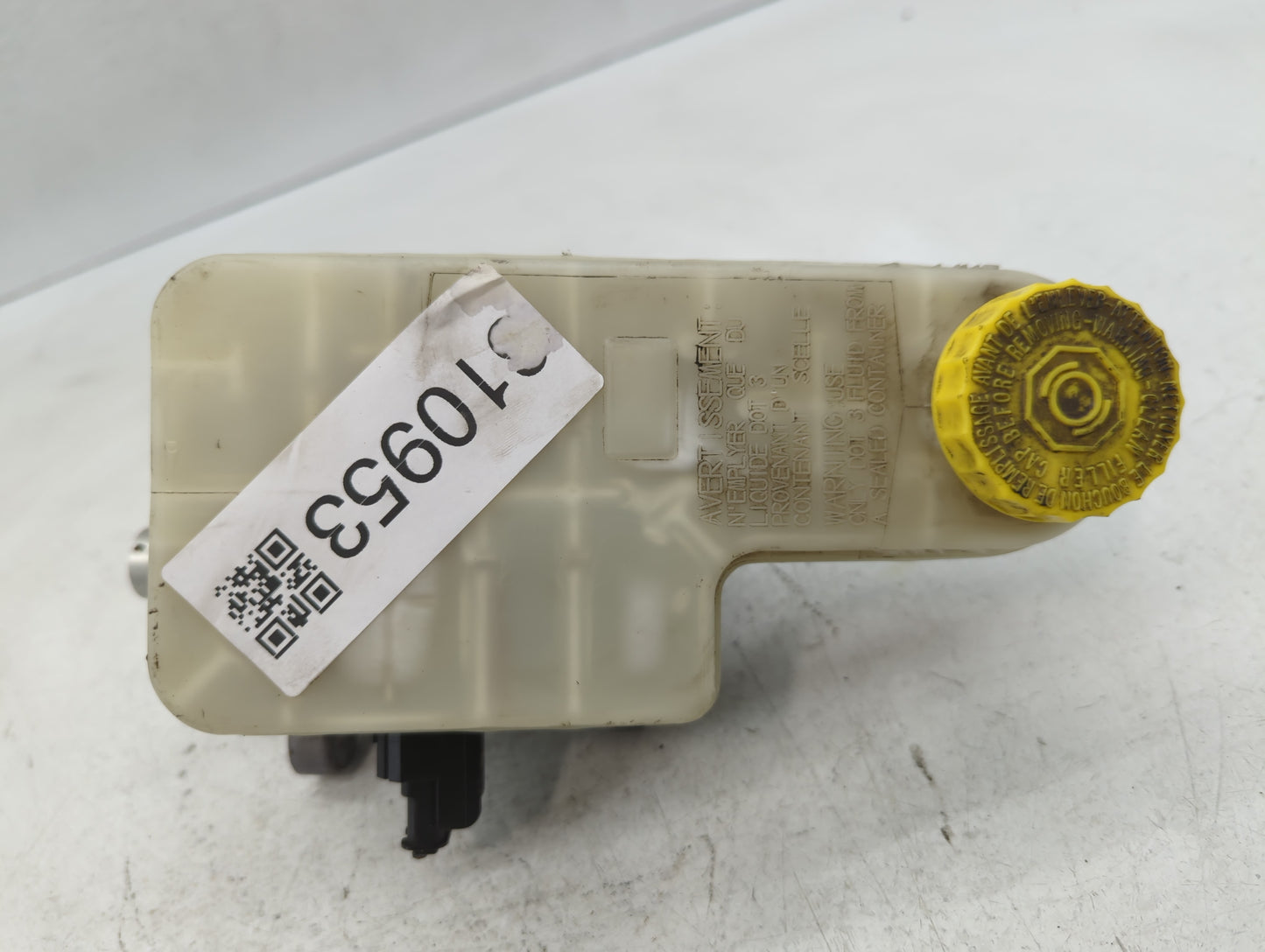 2008-2014 Dodge Avenger Brake Master Cylinder - Oemusedautoparts1.com